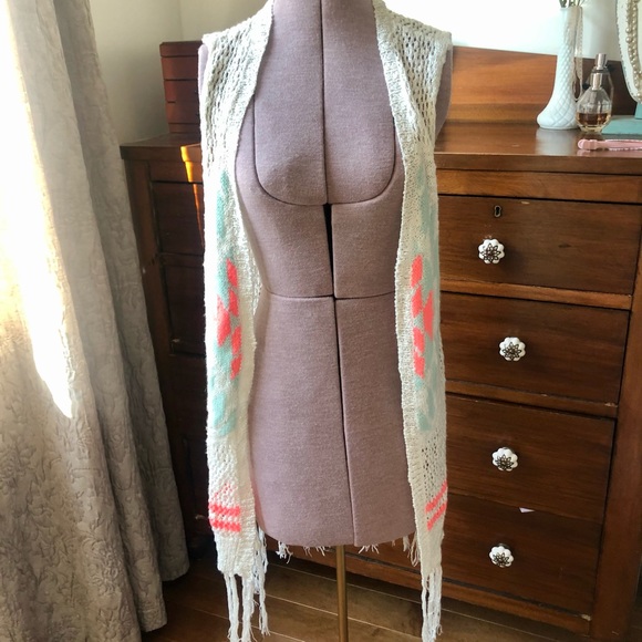 Summer concert crochet vest Aztec pattern - Picture 2 of 2